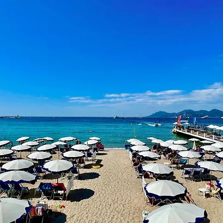 Modern 2 Bd Next To Rue Dantibes Cannes