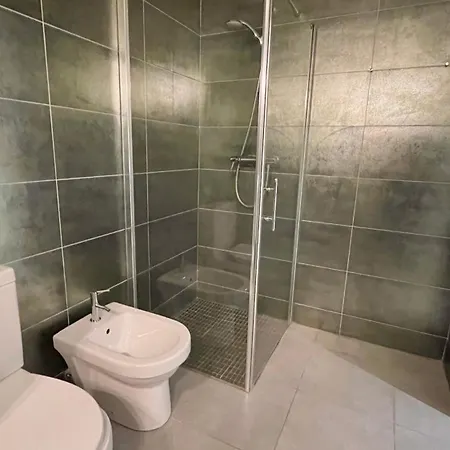 Modern 2 Bd Next To Rue Dantibes Apartman