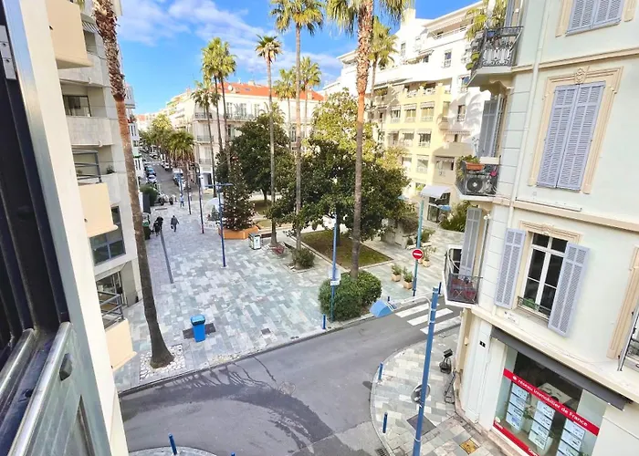 Modern 2 Bd Next To Rue Dantibes Daire *